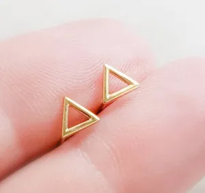 14k Gold Triangle Studs