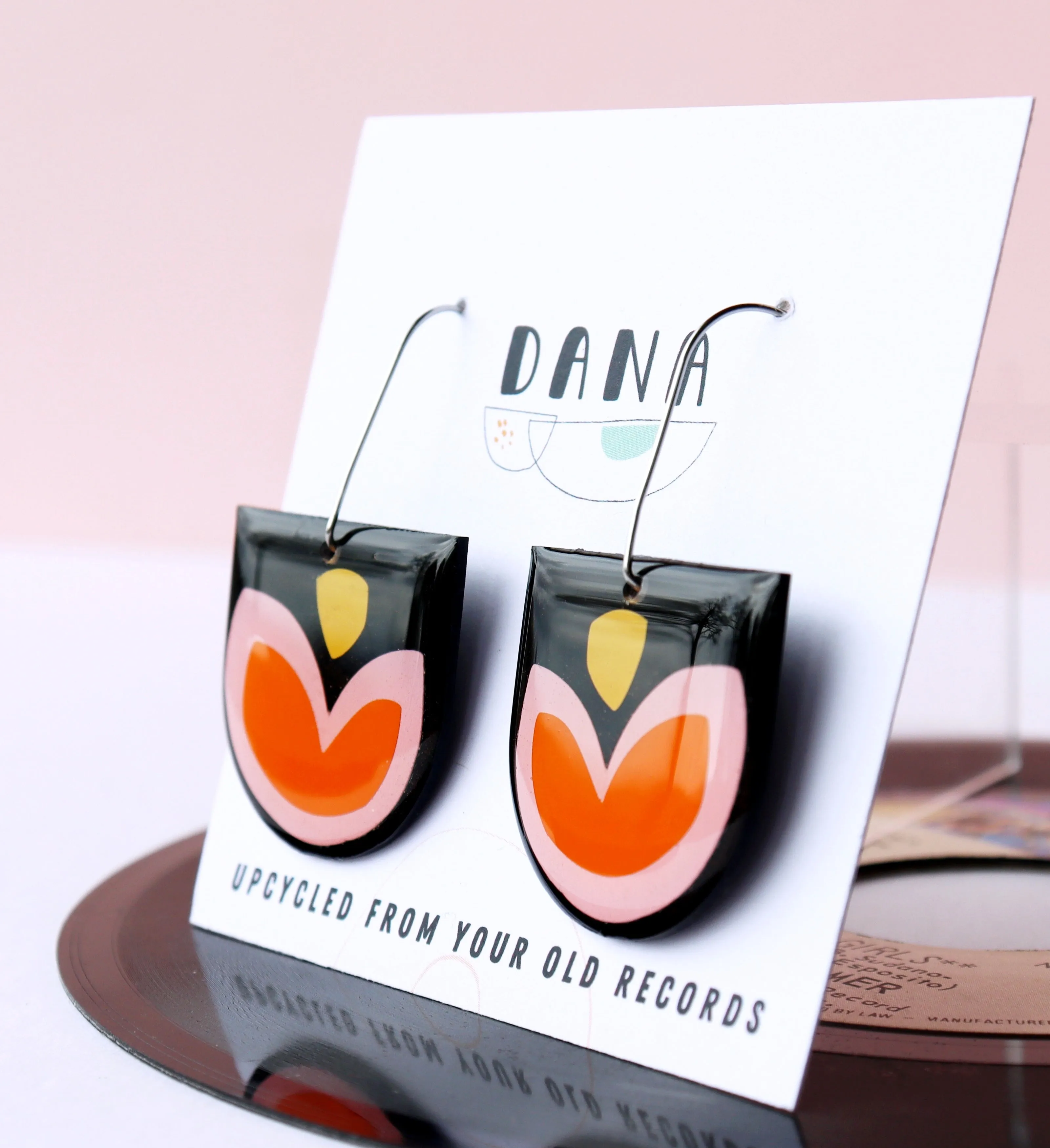 FLOR with a retro feel / upcycled vinyl record earrings